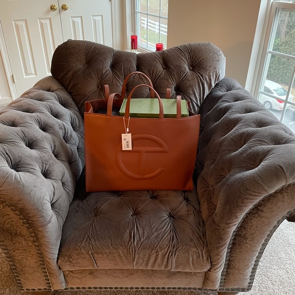 Brand new with tags! Large Brown Telfar tote.  Beautifully designed and crafted. - Picture 3 of 5